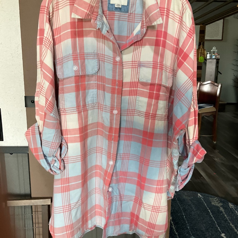 American Eagle Outfitters Coral and Light Blue Plaid Button-Down Shirt